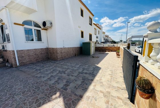 Re-Sale - Apartment - Orihuela - Vistabella Golf