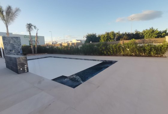 Nueva construcción  - Chalet Independiente - Los Montesinos - La Herrada