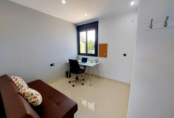 Reventa - Chalet Independiente - Algorfa