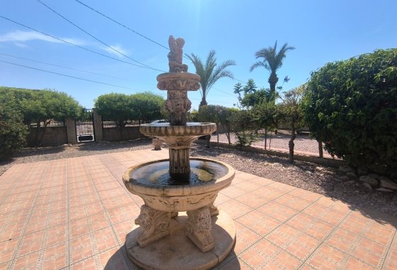 Re-Sale - Finca - Albatera