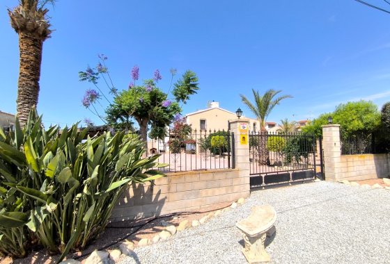 Re-Sale - Finca - Albatera