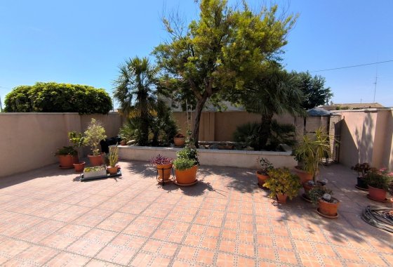 Re-Sale - Finca - Albatera
