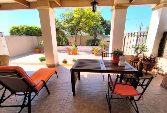 Re-Sale - Finca - Albatera
