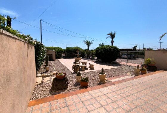Re-Sale - Finca - Albatera