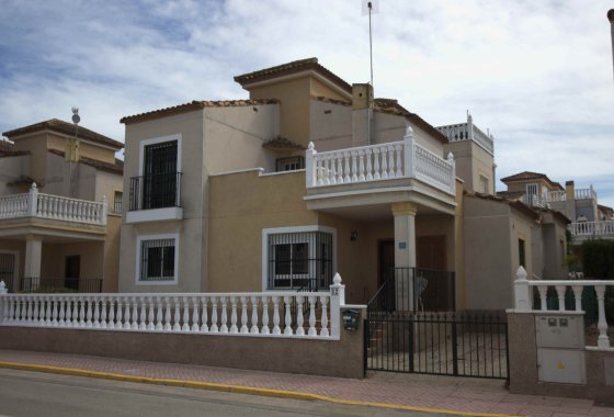 Reventa - Chalet Independiente - Algorfa