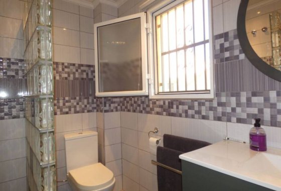 Reventa - Chalet Independiente - Algorfa