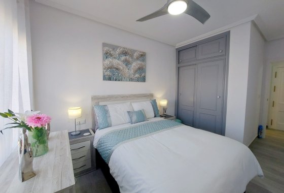 Re-Sale - Apartment - Torrevieja - La Mata
