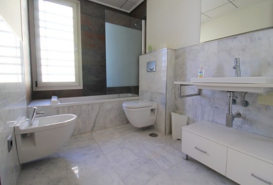 Re-Sale - Detached Villa - Algorfa