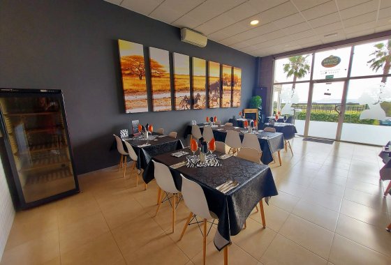 Re-Sale - Commercial - Algorfa