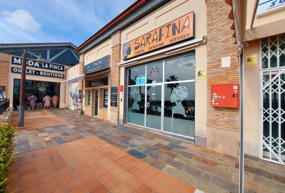 Re-Sale - Commercial - Algorfa