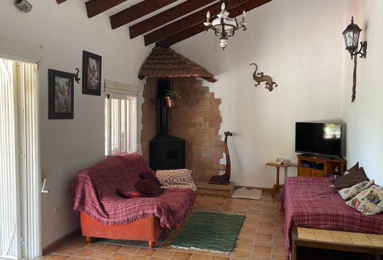 Re-Sale - Finca - Dolores