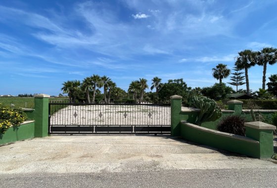 Re-Sale - Finca - Dolores