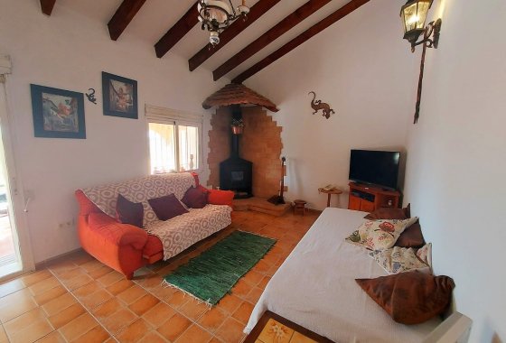 Re-Sale - Finca - Dolores