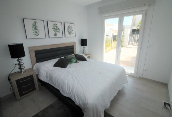 Reventa - Chalet Independiente - Algorfa