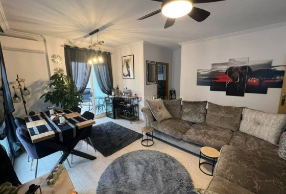 Re-Sale - Apartment - Almoradí