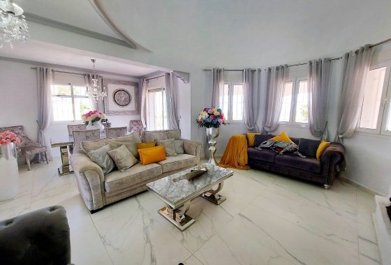 Re-Sale - Detached Villa - Almoradí - Lomas De La Juliana