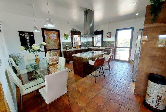 Re-Sale - Finca - Bigastro