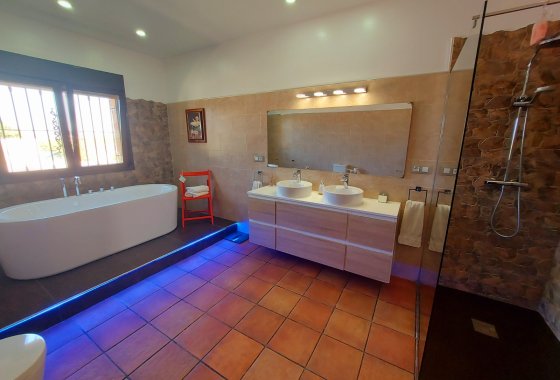 Re-Sale - Finca - Bigastro