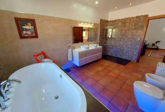 Re-Sale - Finca - Bigastro