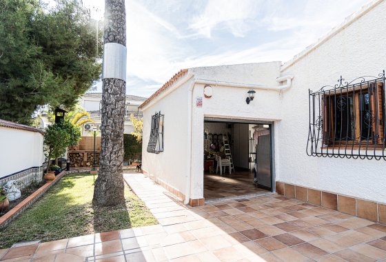 Reventa - Chalet Independiente - La Zenia - Beach