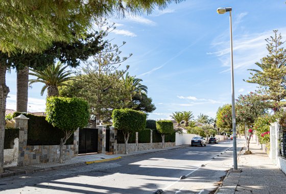 Reventa - Chalet Independiente - La Zenia - Beach