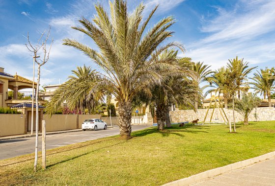 Reventa - Chalet Independiente - La Zenia - Beach
