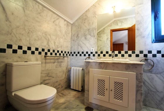 Reventa - Chalet Independiente - Algorfa