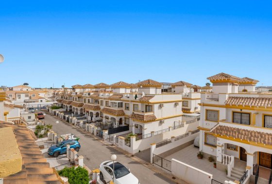 Re-Sale - Townhouse - Torrevieja - La Siesta - El Salado -  Torreta