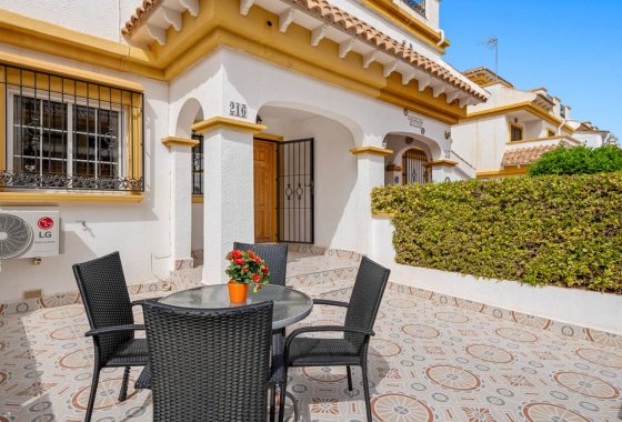 Re-Sale - Townhouse - Torrevieja - La Siesta - El Salado -  Torreta