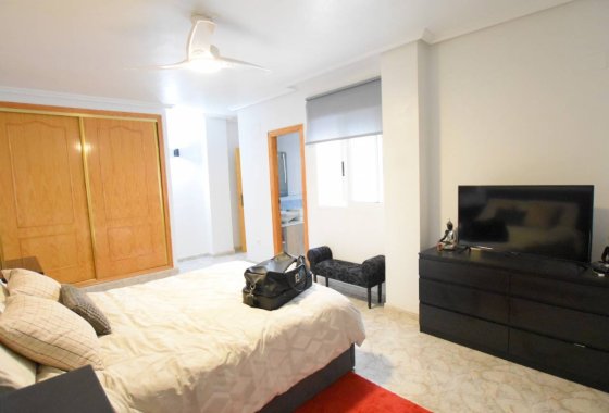 Re-Sale - Apartment - Los Montesinos