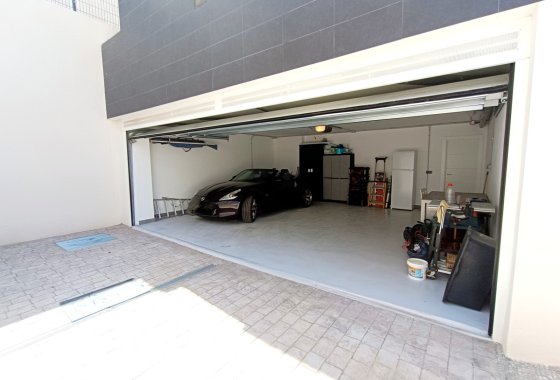 Re-Sale - Detached Villa - Algorfa