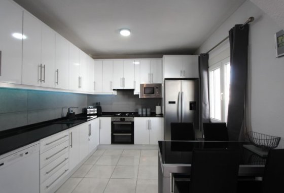 Re-Sale - Townhouse - Villamartin - Blue Lagoon