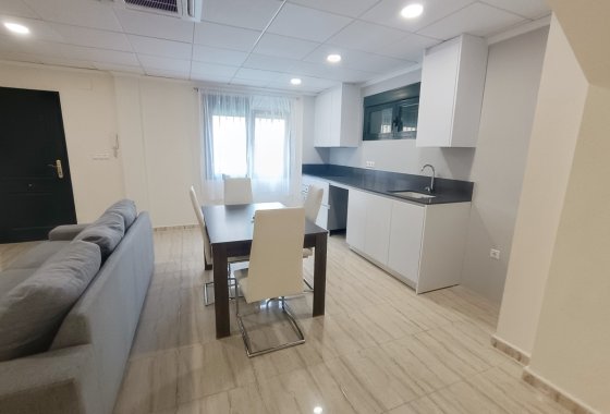 Reventa - Semi - Detached Villa - Ciudad Quesada