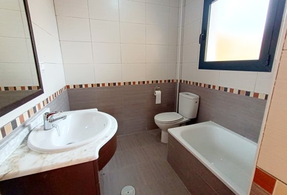 Reventa - Semi - Detached Villa - Ciudad Quesada