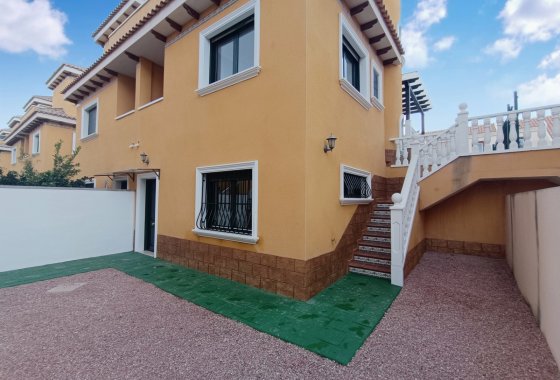 Reventa - Semi - Detached Villa - Ciudad Quesada
