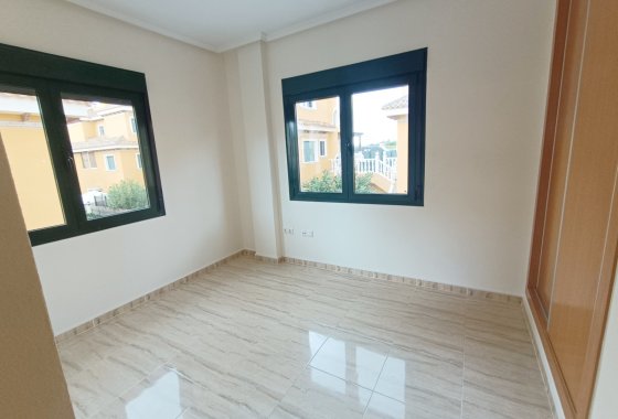 Reventa - Semi - Detached Villa - Ciudad Quesada