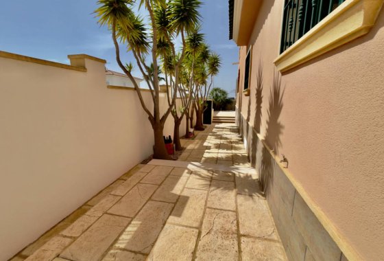 Re-Sale - Detached Villa - Ciudad Quesada - La Fiesta