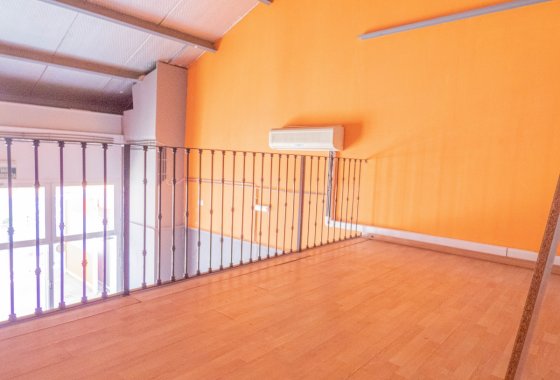 Reventa - Commercial - Algorfa