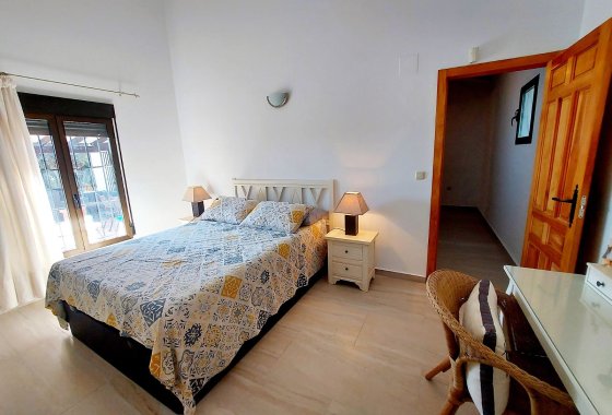 Reventa - Chalet Independiente - Orihuela