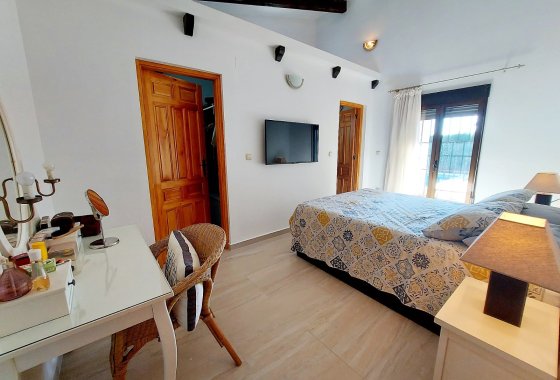 Reventa - Chalet Independiente - Orihuela