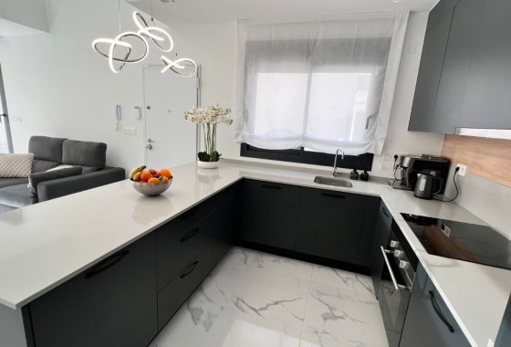 Reventa - Chalet Independiente - Los Montesinos