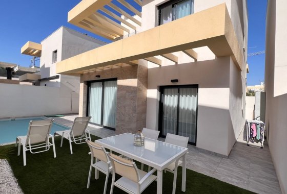 Reventa - Chalet Independiente - Los Montesinos