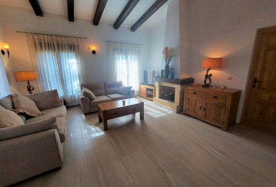 Reventa - Chalet Independiente - Orihuela