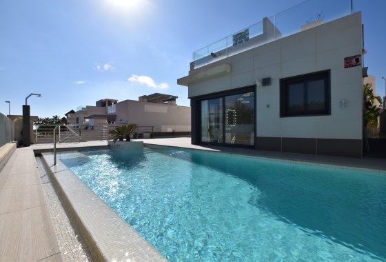 Reventa - Chalet Independiente - San Miguel de Salinas