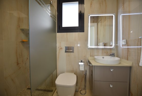 Reventa - Chalet Independiente - San Miguel de Salinas