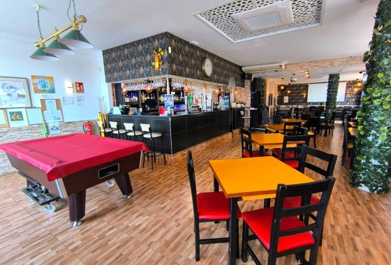 Re-Sale - Commercial - Villamartin