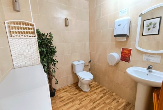 Re-Sale - Commercial - Villamartin