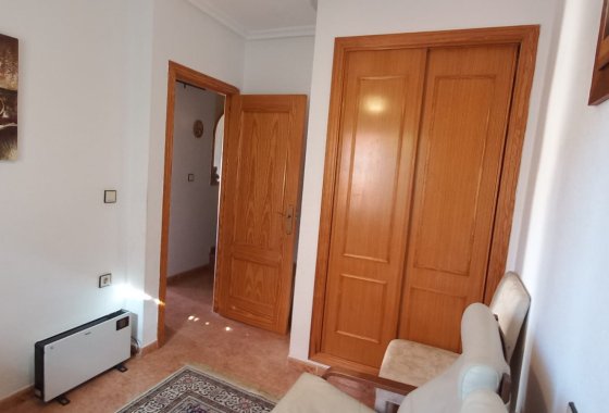 Reventa - Bloque De Cuatro - Los Montesinos - La Herrada