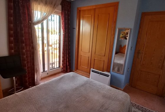 Reventa - Bloque De Cuatro - Los Montesinos - La Herrada