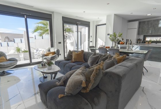 Reventa - Chalet Independiente - Ciudad Quesada